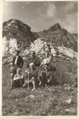 1952 връх Мазалат под белите скали със Стефан Ножчев и Тревналиивинил 8 - 6