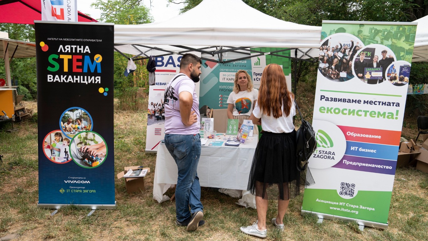 619718182_930399772992942_8499923021716120872_n