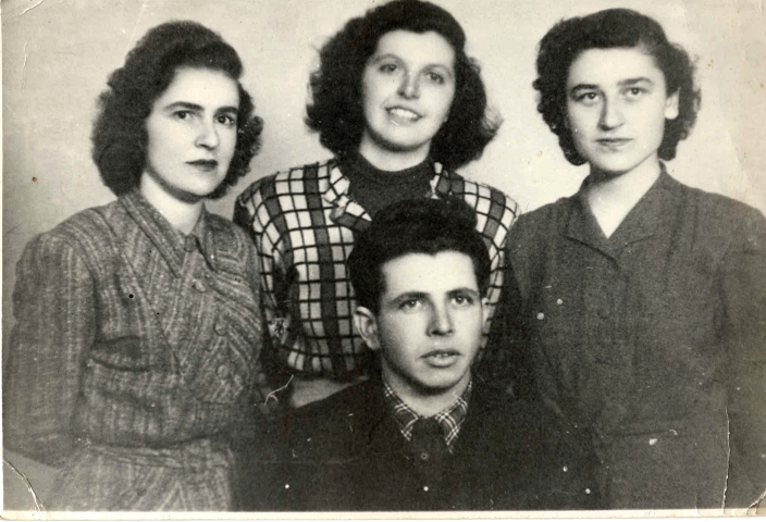 винил 7 - 1 Стефан и Милка Ножчеви, по средата